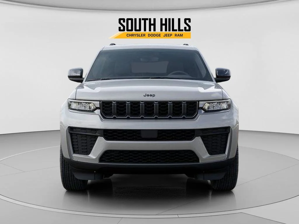 New 2026 Silver Zynith Exterior Paint Jeep Altitude image 6