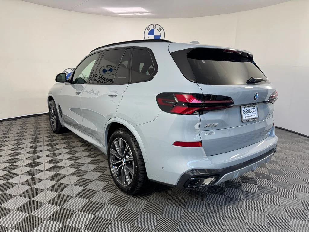 New 2026 Brooklyn Grey Metallic BMW xDrive40i image 7