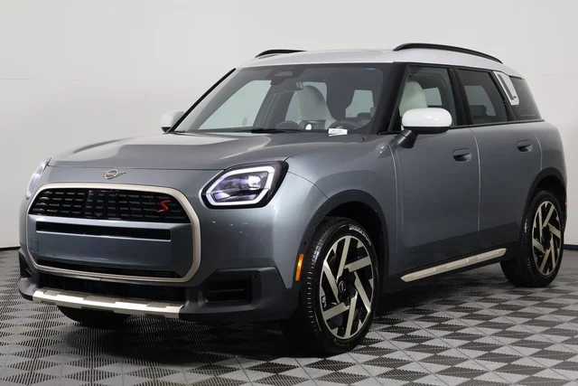 2027 MINI Countryman Signature Plus