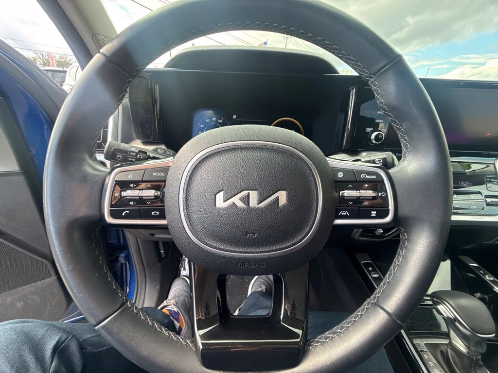 Used 2023 Blue Kia SX image 20
