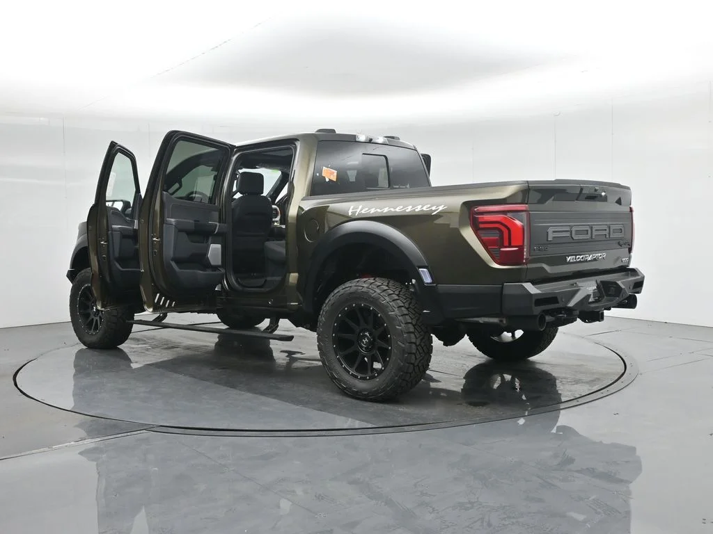 New 2025 Shelter Green Ford Raptor image 37