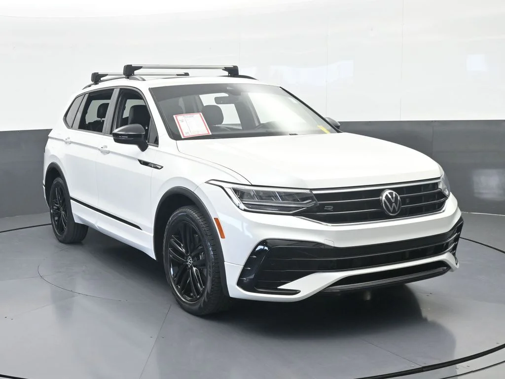Used 2022 Oryx White Pearl Volkswagen 2.0T SE R-Line Black image 8