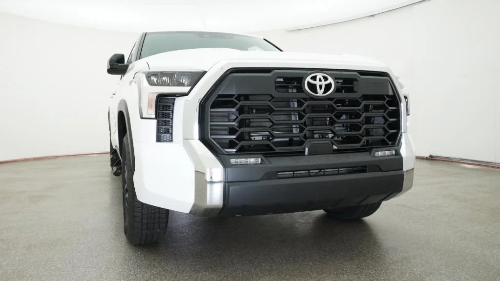 New 2026 Ice Cap Toyota SR5 image 31