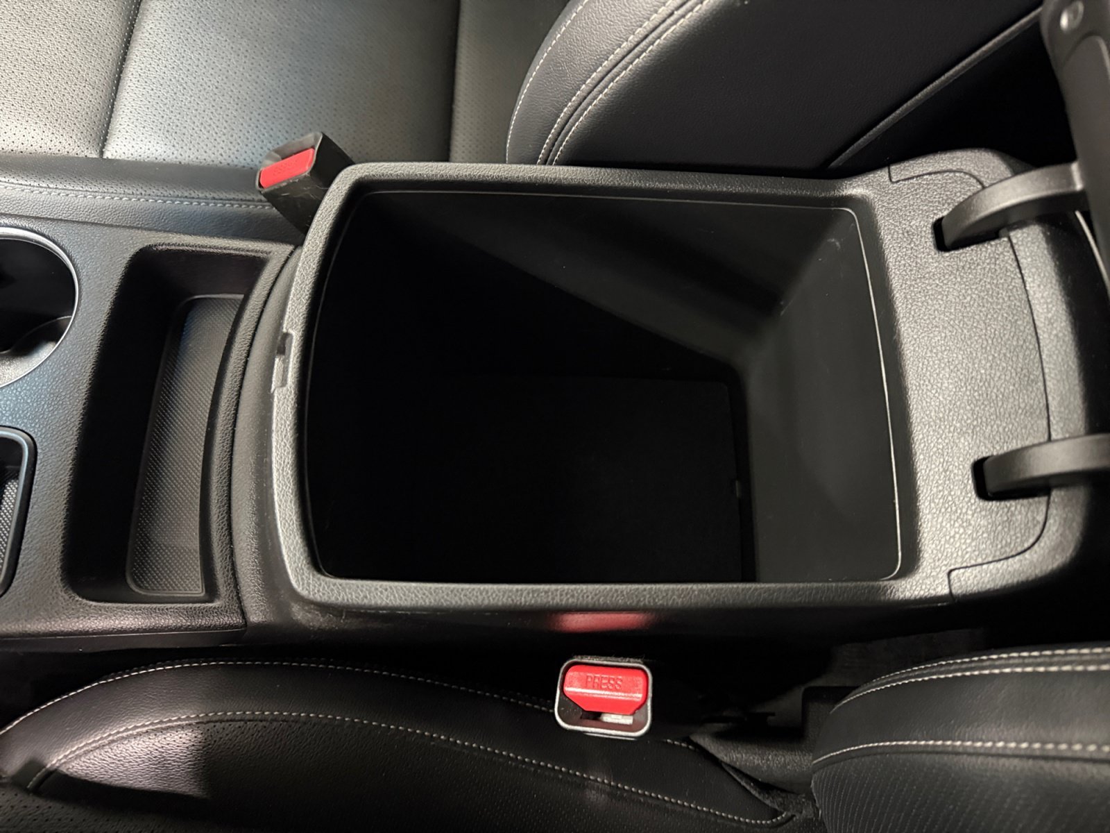 Used 2020 Snow White Pearl Kia S image 18