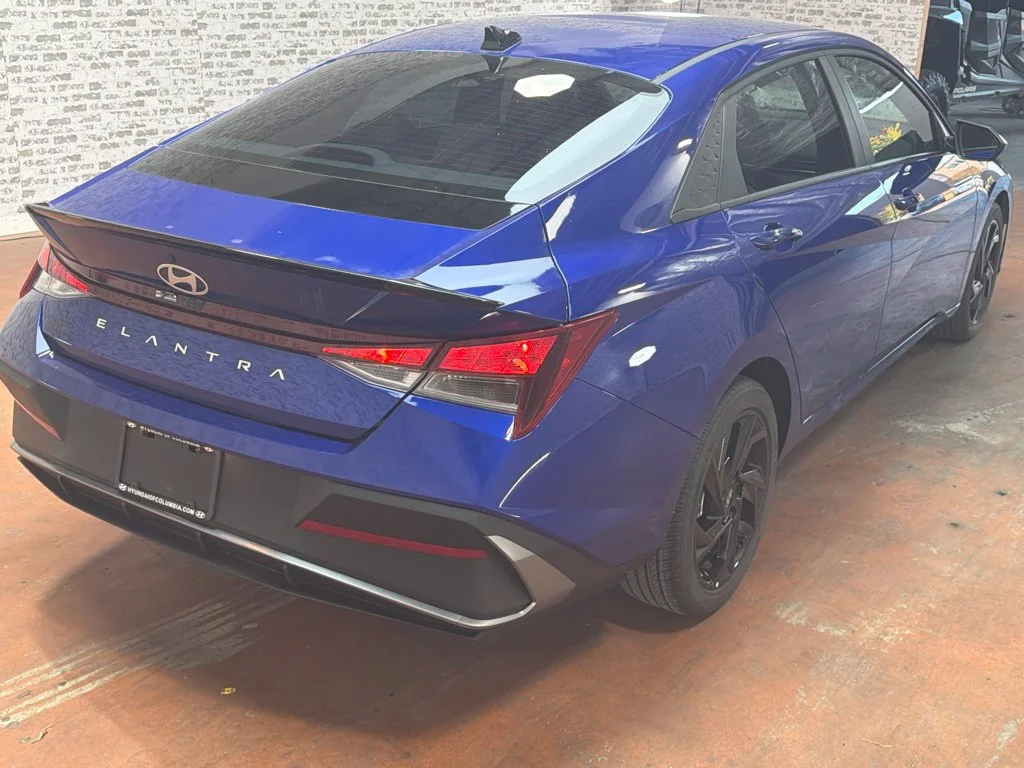 Used 2026 Intense Blue Hyundai SEL Sport image 7