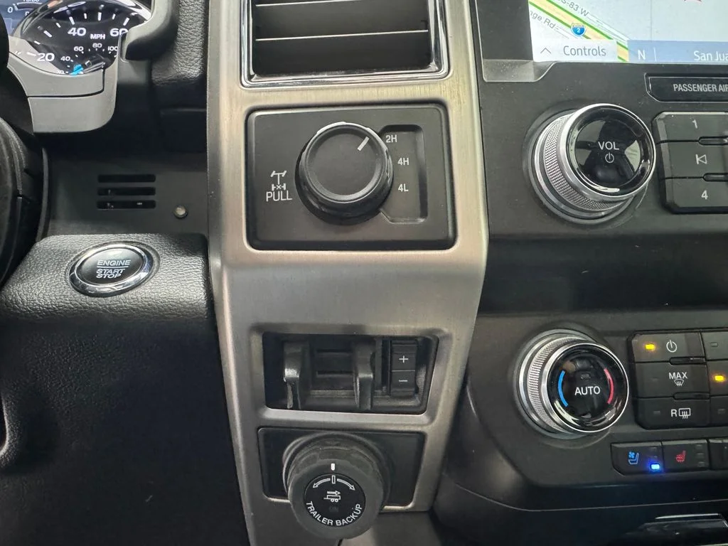 Used 2021 White Metallic Ford Platinum image 24