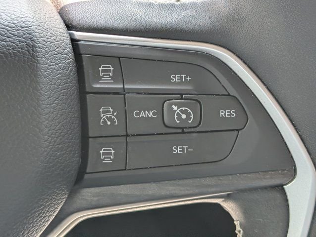 Used 2023 Red Jeep Limited image 25