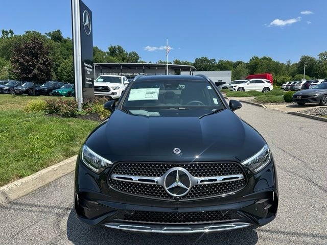 New 2026 Black Mercedes-Benz GLC 300 image 8