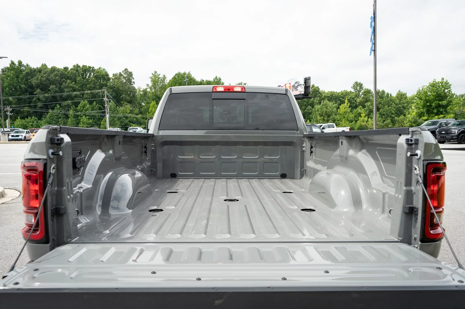 New 2026 Ceramic Gray Clear-Coat Exterior Paint RAM Tradesman image 9