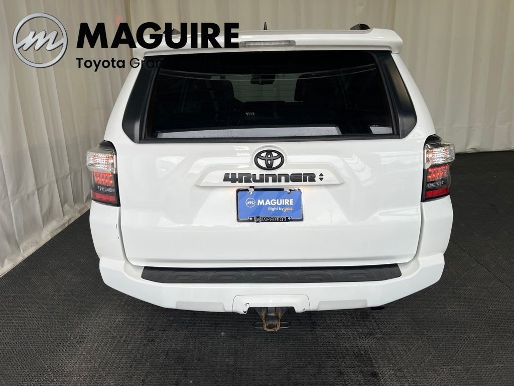 Used 2021 White Toyota SR5 Premium image 31