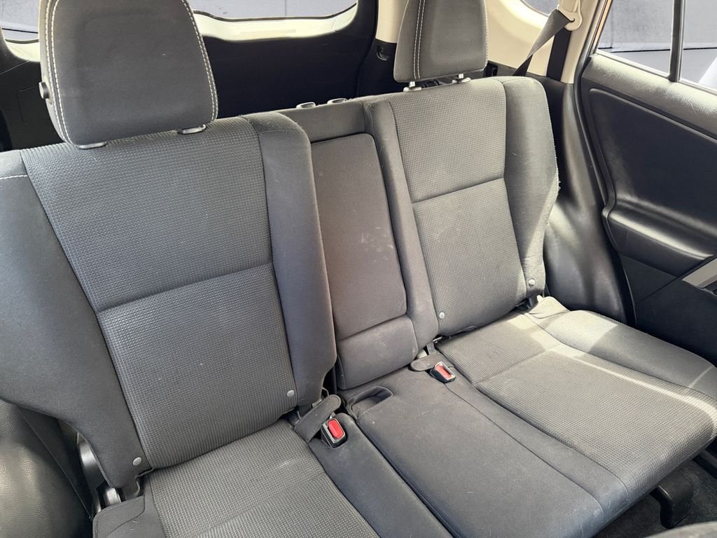 Used 2018 Gray Toyota XLE image 16