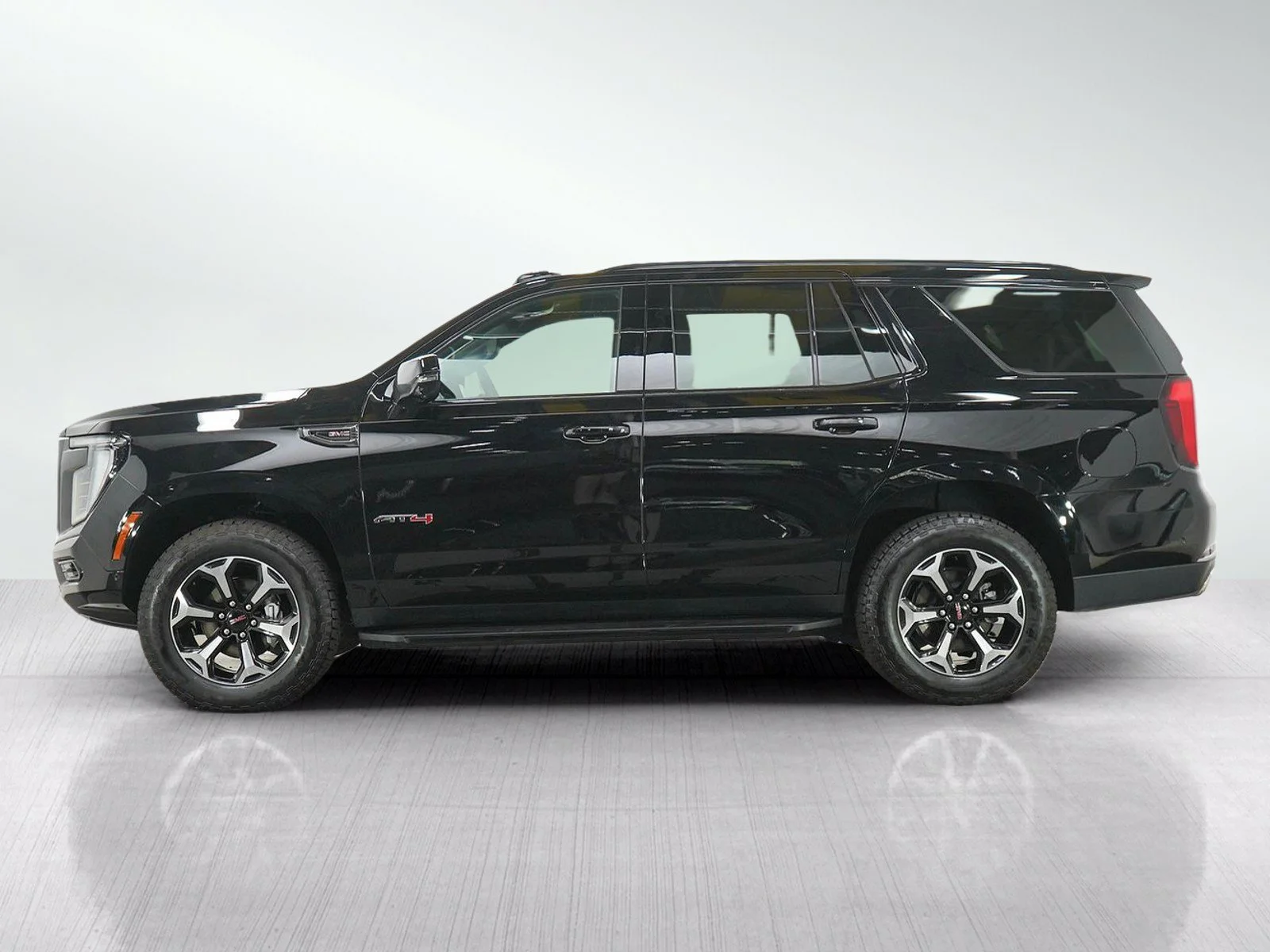 Used 2025 GMC Yukon AT4 with VIN 1GKS2CRD7SR243236 for sale in Wayzata, Minnesota