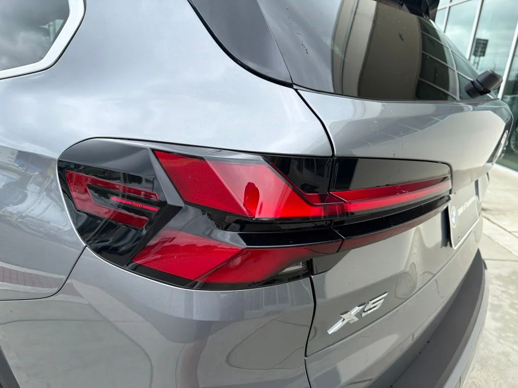 New 2026 Skyscraper Grey Metallic BMW sDrive40i image 14