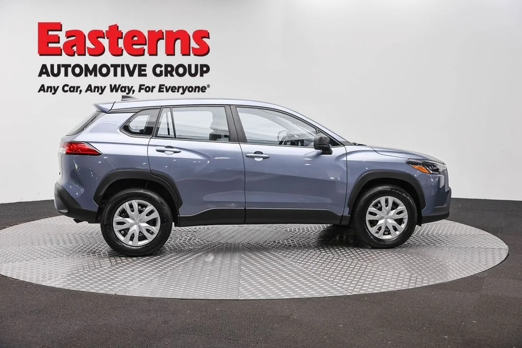 Used 2025 Gray Toyota L image 4