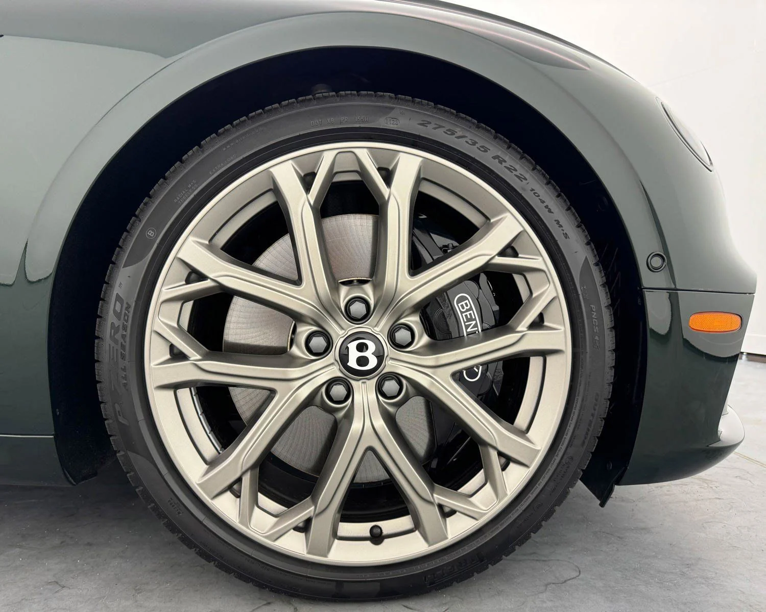 Used 2024 Green Bentley V8 S image 6