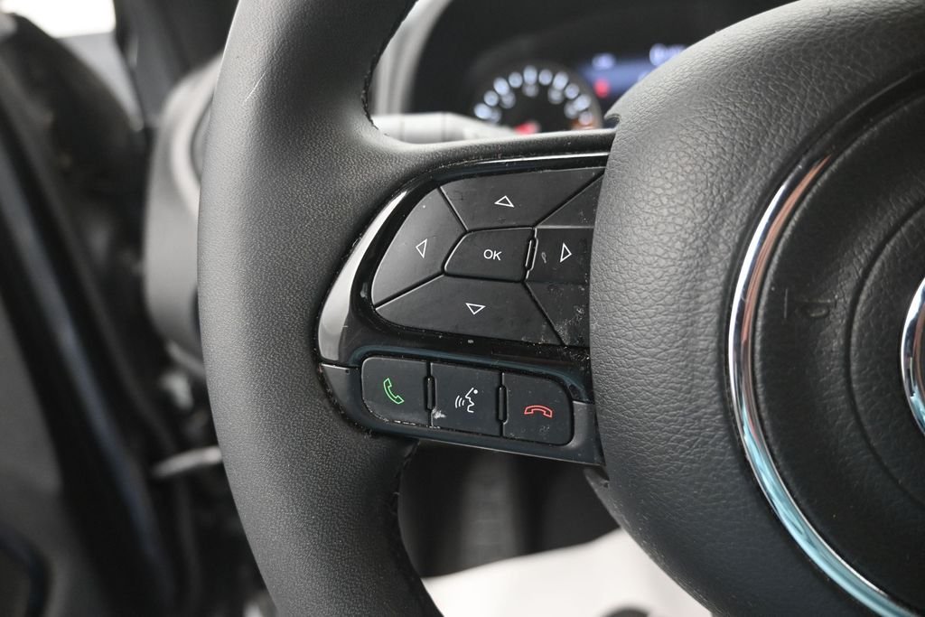 Used 2022 Gray Jeep Altitude image 6