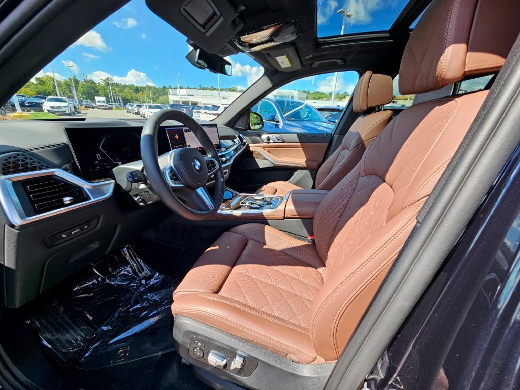 Used 2026 Carbon Black Metallic BMW xDrive40i image 15