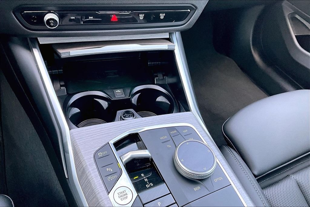2026 BMW 3 Series 330i - Photo 24