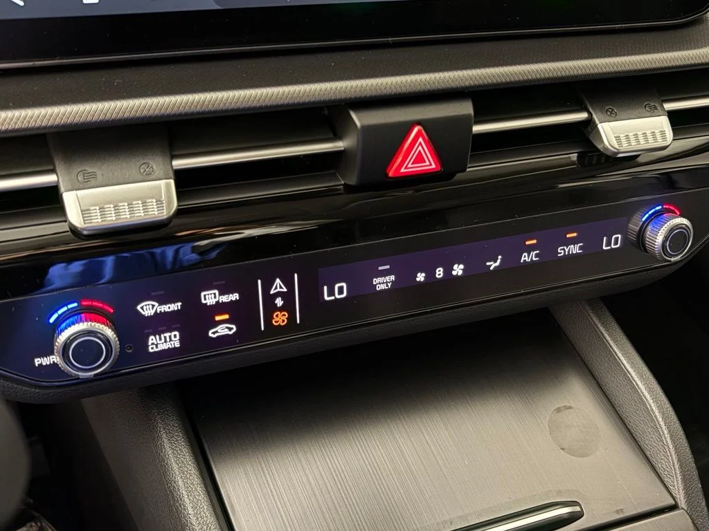 New 2027 Gravity Gray Kia LX image 25