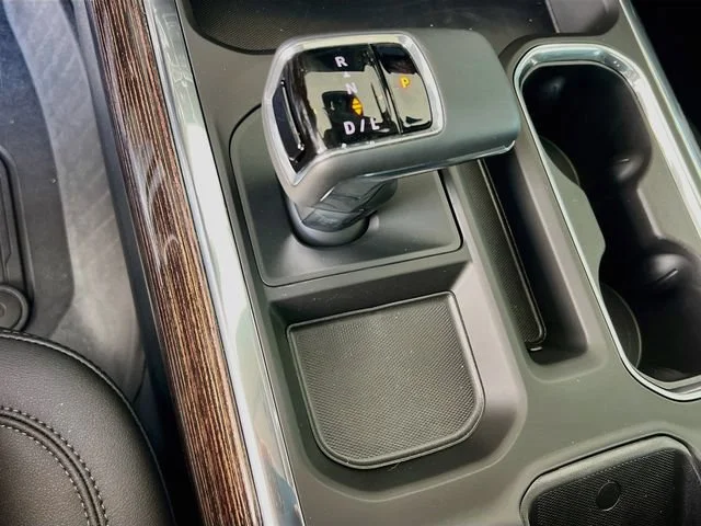 New 2026 Summit White GMC Elevation image 12