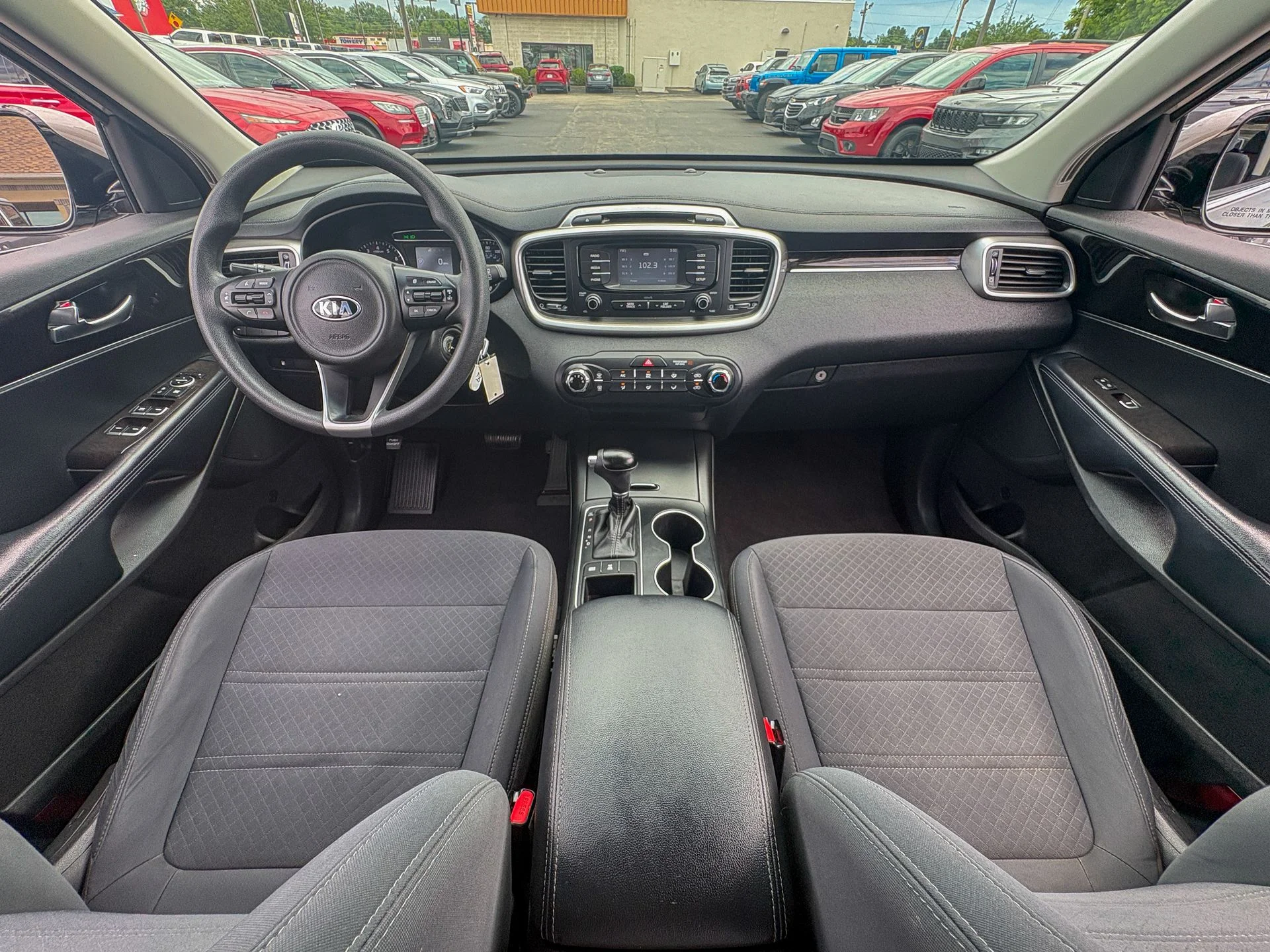 Used 2018 Silver Kia LX image 29