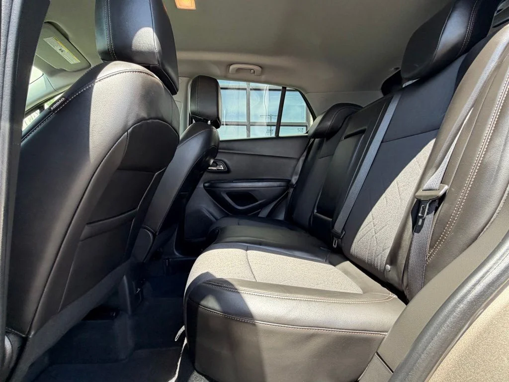 Used 2022 Gray Chevrolet LT image 22