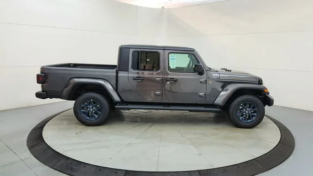 New 2026 Granite Crystal Metallic Clear-Coat Exterior Paint Jeep 85th Anniversary Edition image 11