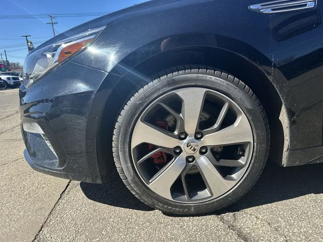 Used 2019 Black Kia S image 21