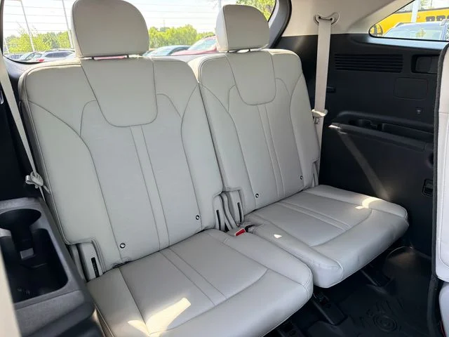 Certified Used 2025 Beige Kia EX image 28