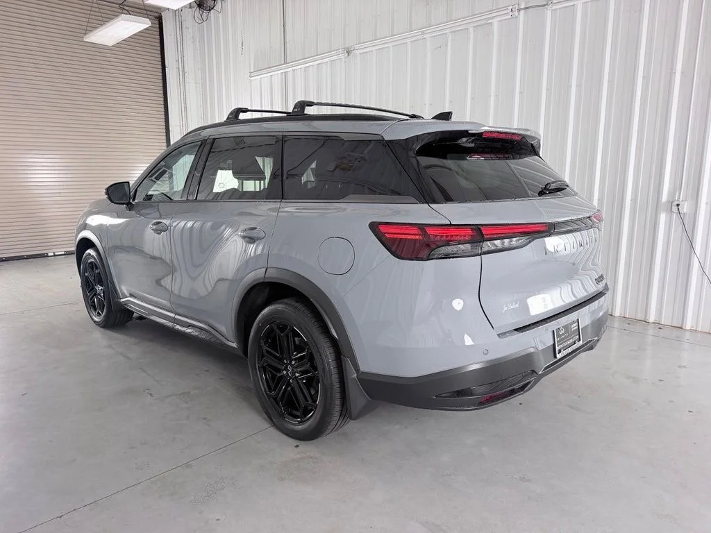 New 2027 HARBOR GRAY INFINITI Sport AWD image 4