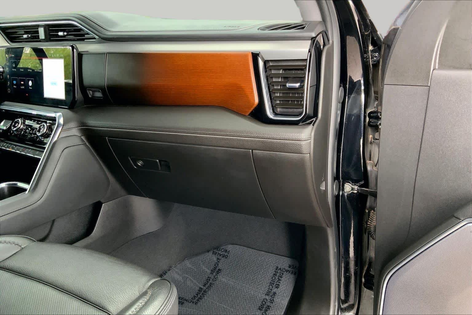 Used 2025 Onyx Black GMC Denali image 19