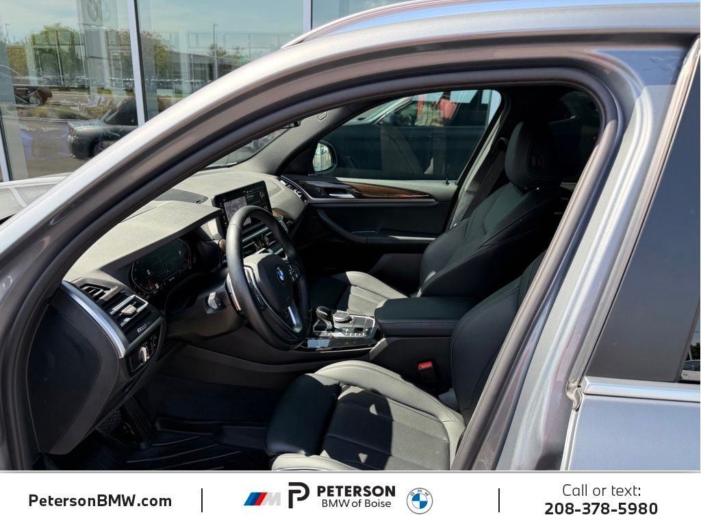 Used 2024 Skyscraper Grey Metallic BMW xDrive30i image 13
