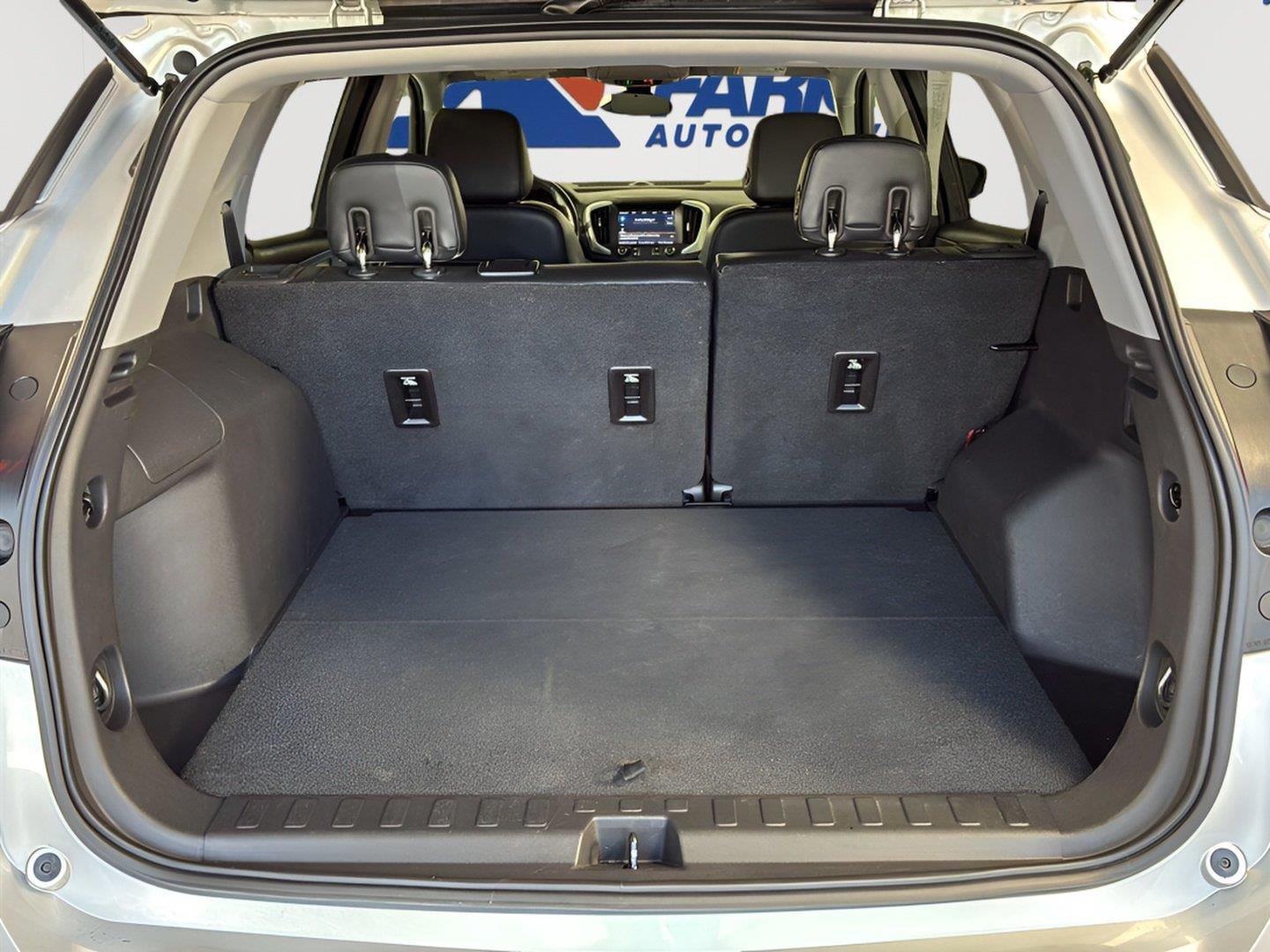 Used 2019 Quicksilver Metallic GMC SLT image 8