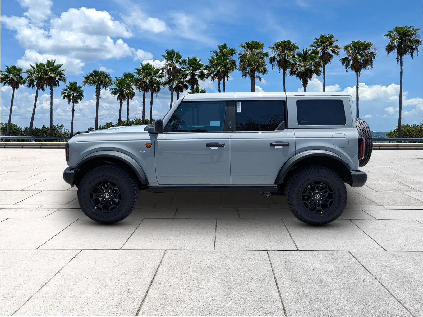 New 2026 Avalanche Gray Ford Badlands® image 5