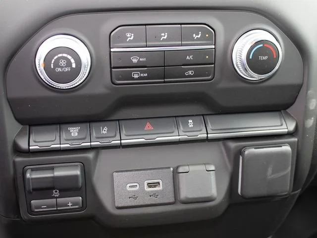 2025 GMC Sierra 3500HD Pro - Photo 14