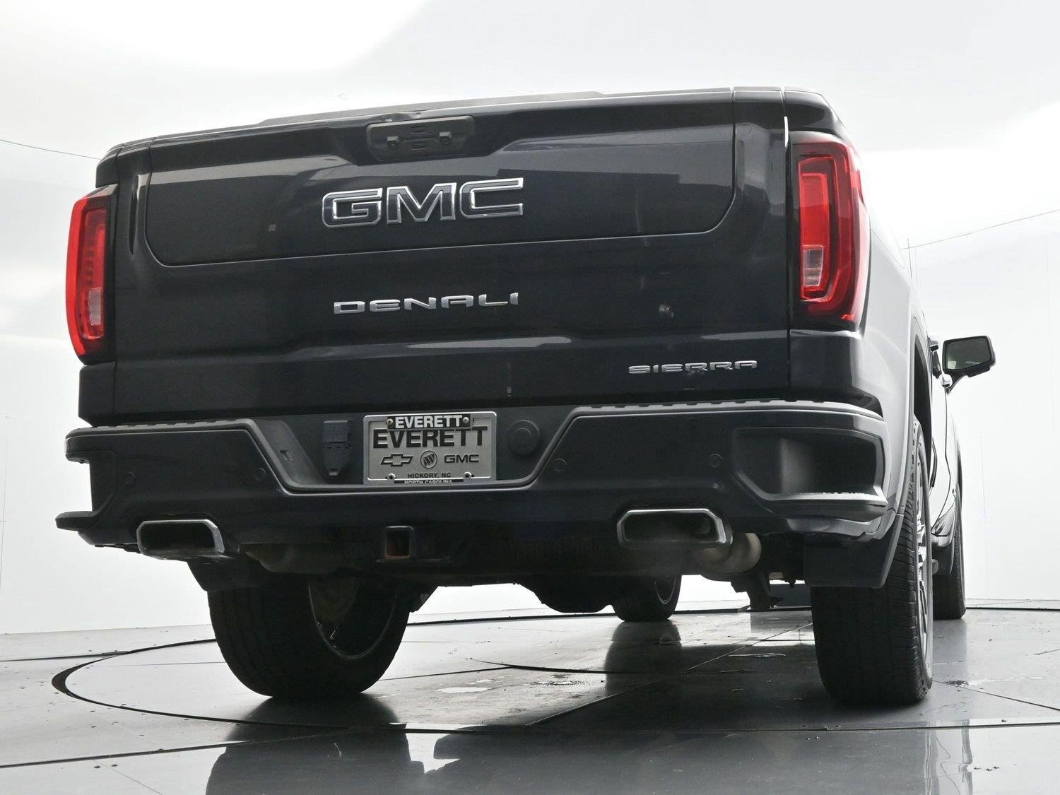 Used 2023 TITANIUM RUSH METALLIC GMC Denali Ultimate image 23