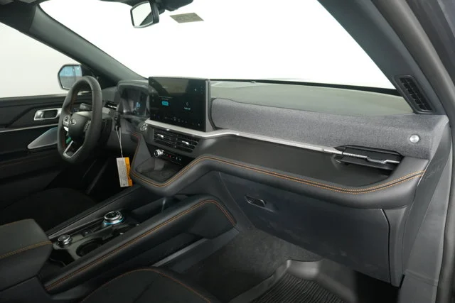 New 2026 Agate Black Metallic Ford Tremor® image 35