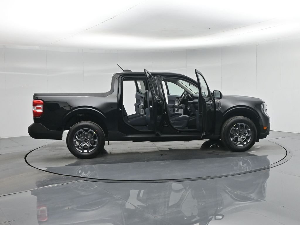 New 2026 Shadow Black Ford XLT image 27