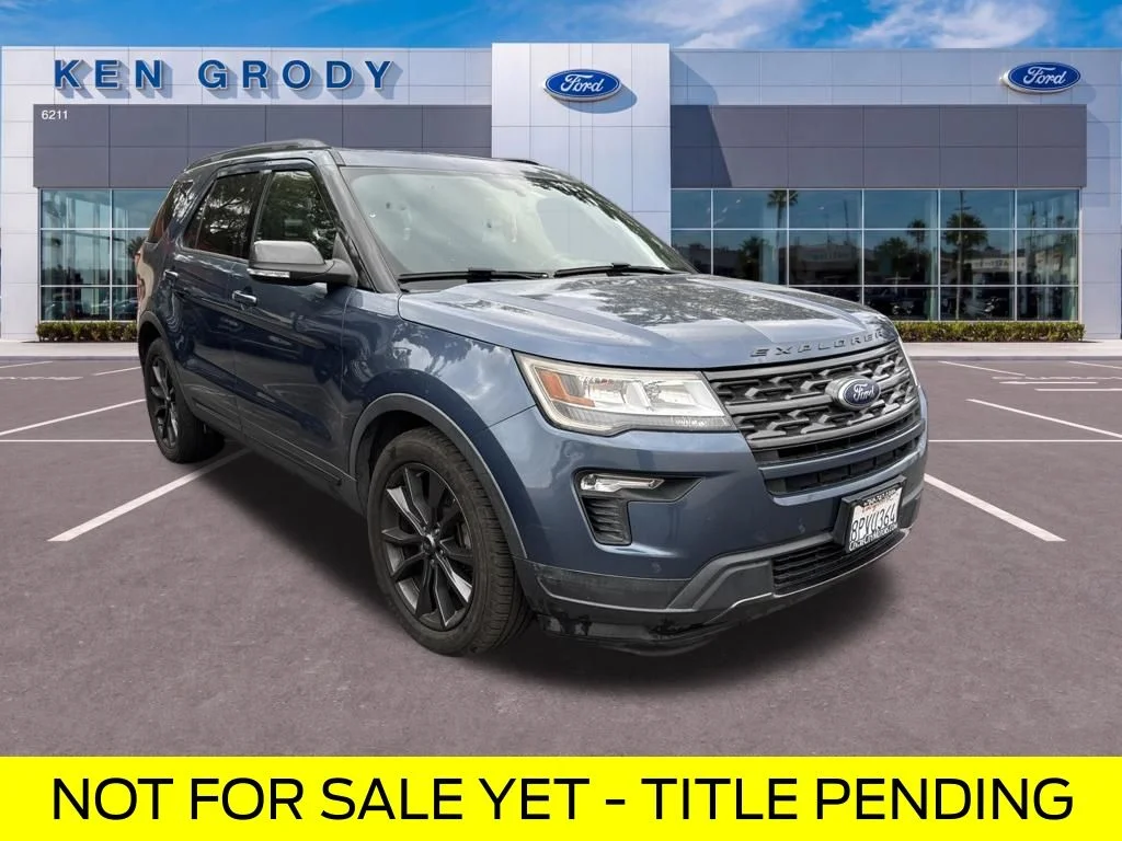 Used 2018 Blue Ford XLT image 1