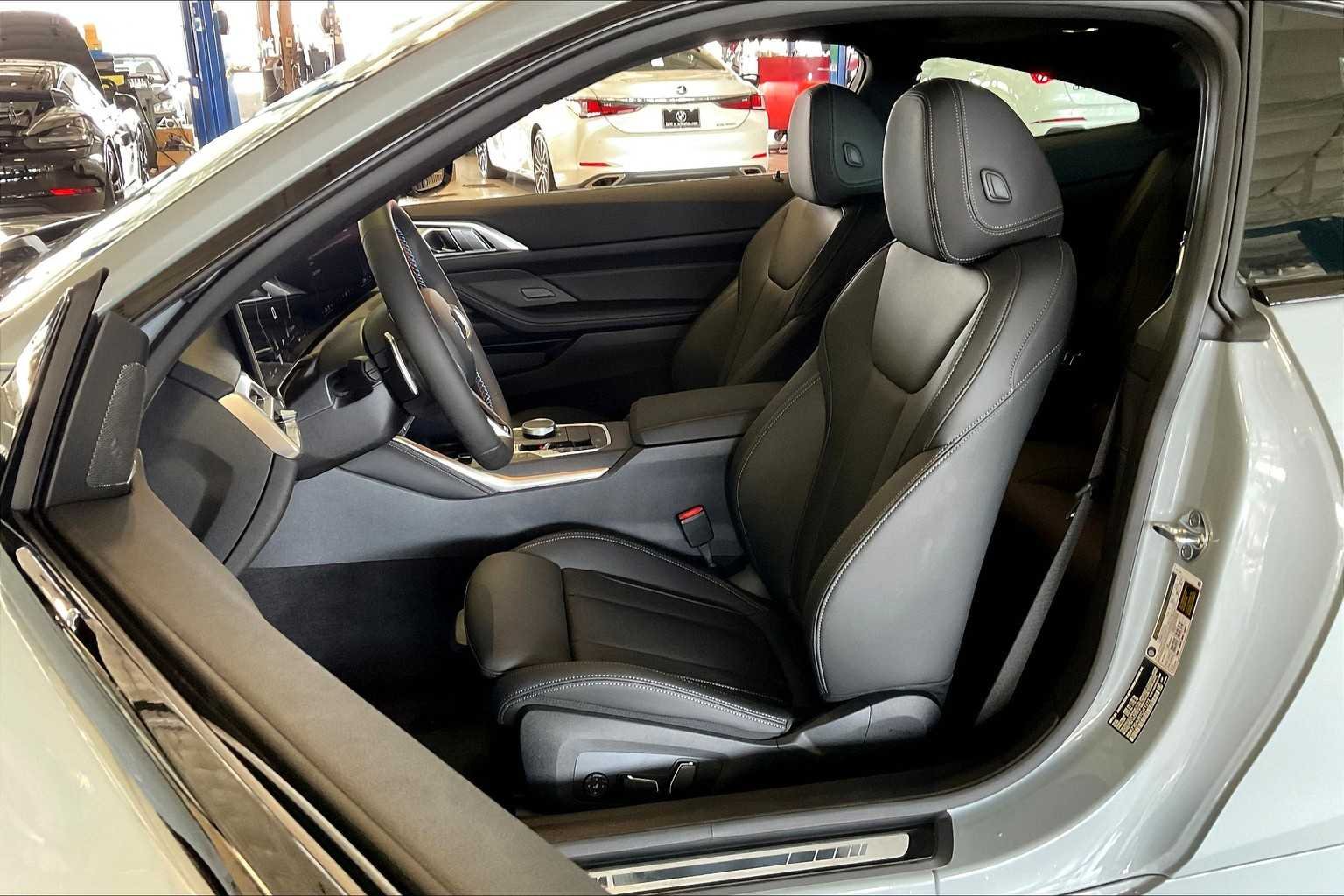 Used 2026 Brooklyn Grey Metallic BMW M440i image 9