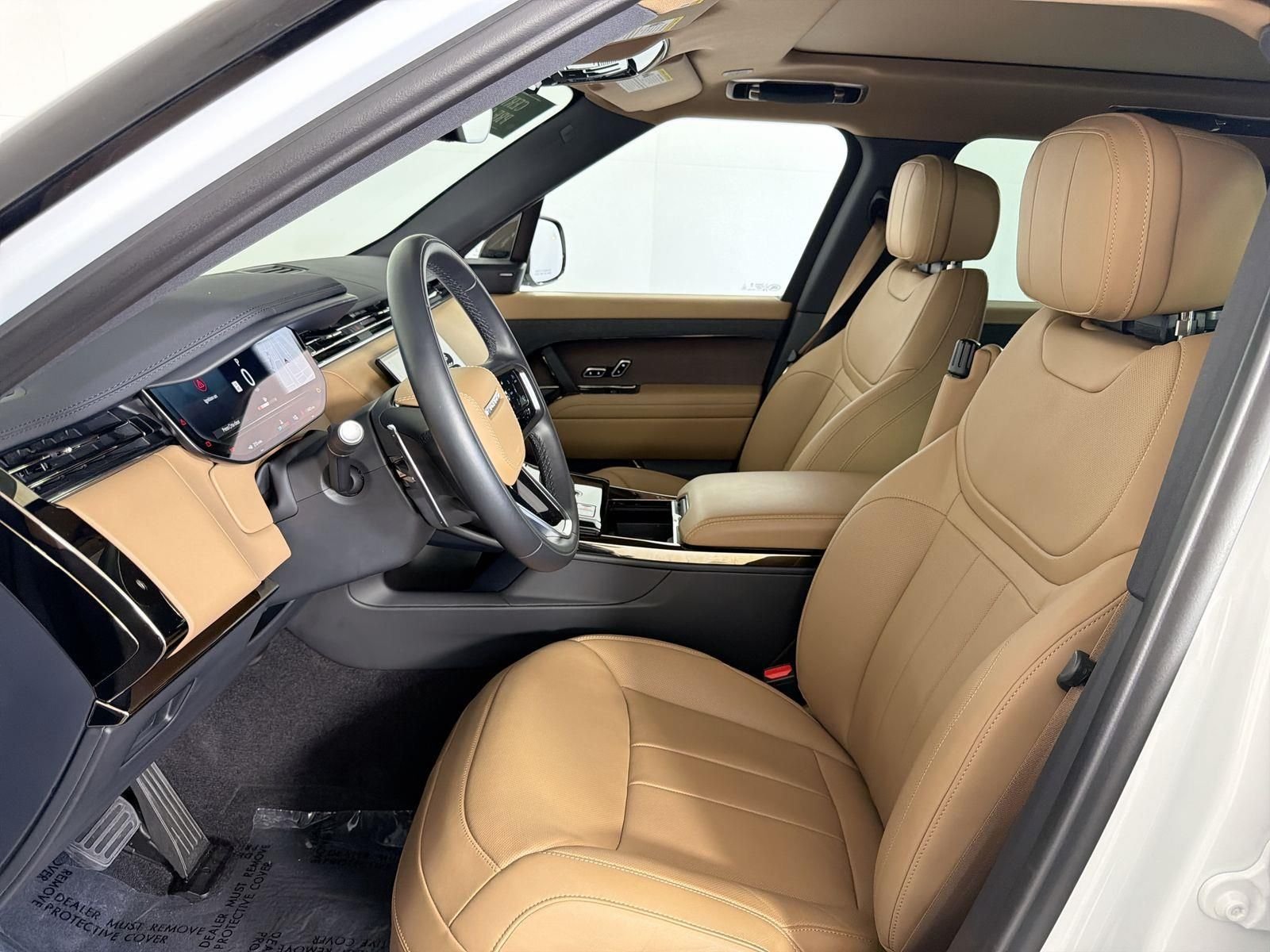 Used 2024 Fuji White Land Rover SE image 23