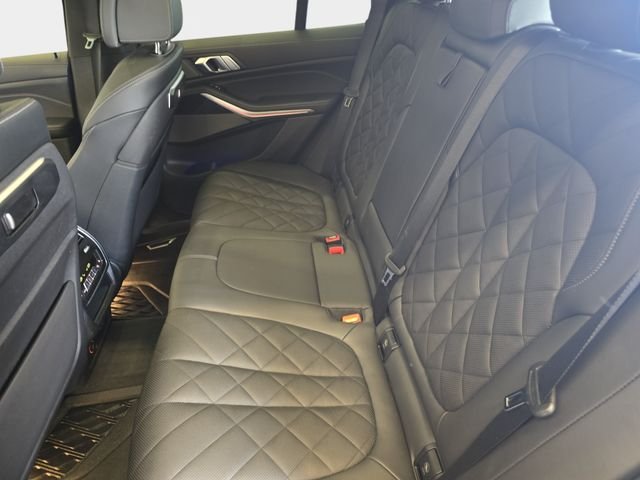 Used 2024 Gray BMW M60i image 17