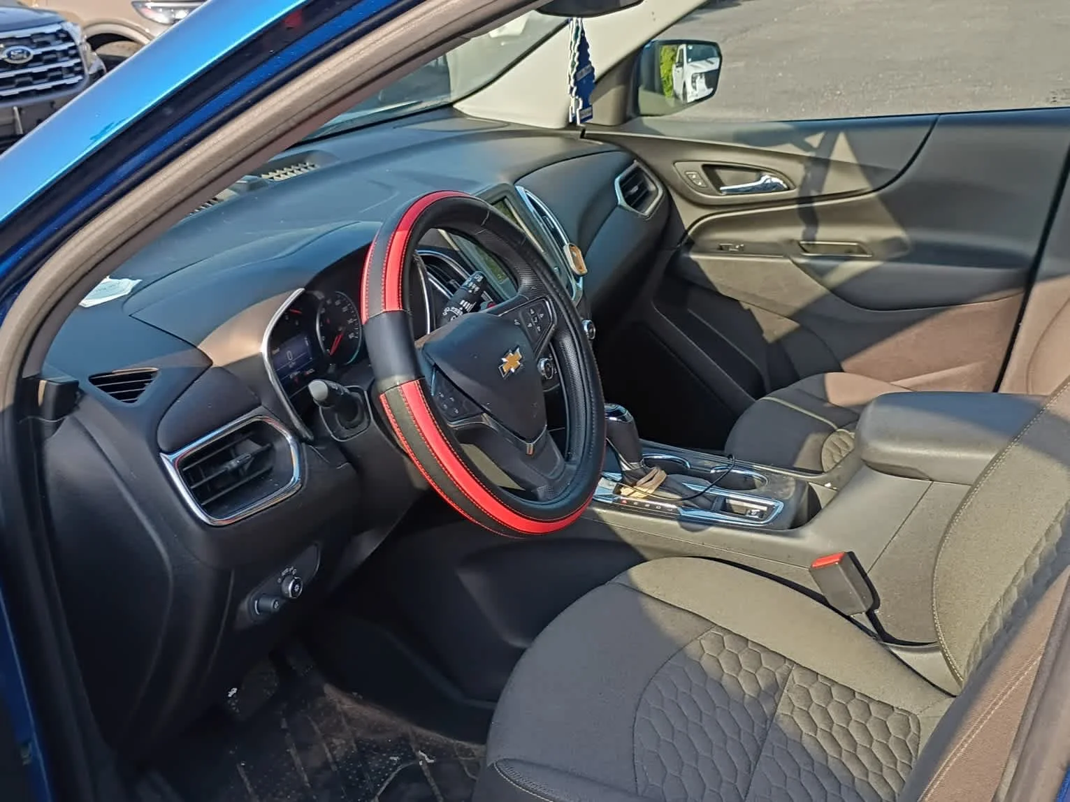 Used 2019 Pacific Blue Metallic Chevrolet LT image 5