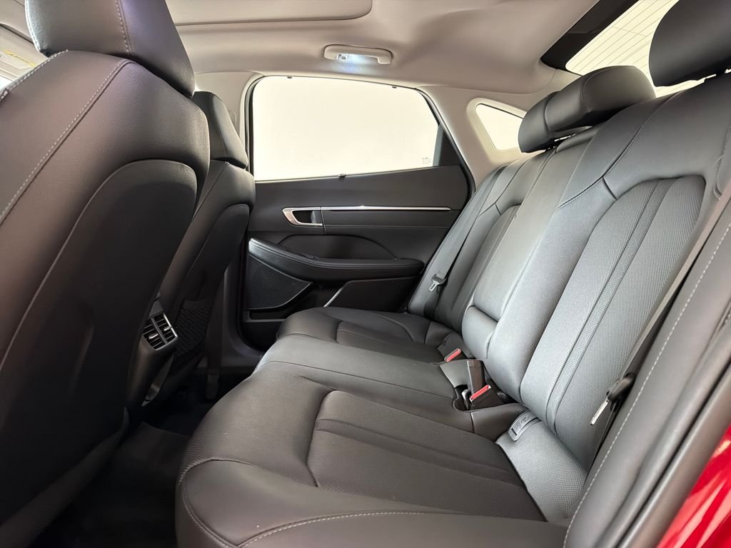 Used 2023 Red Hyundai Limited image 32