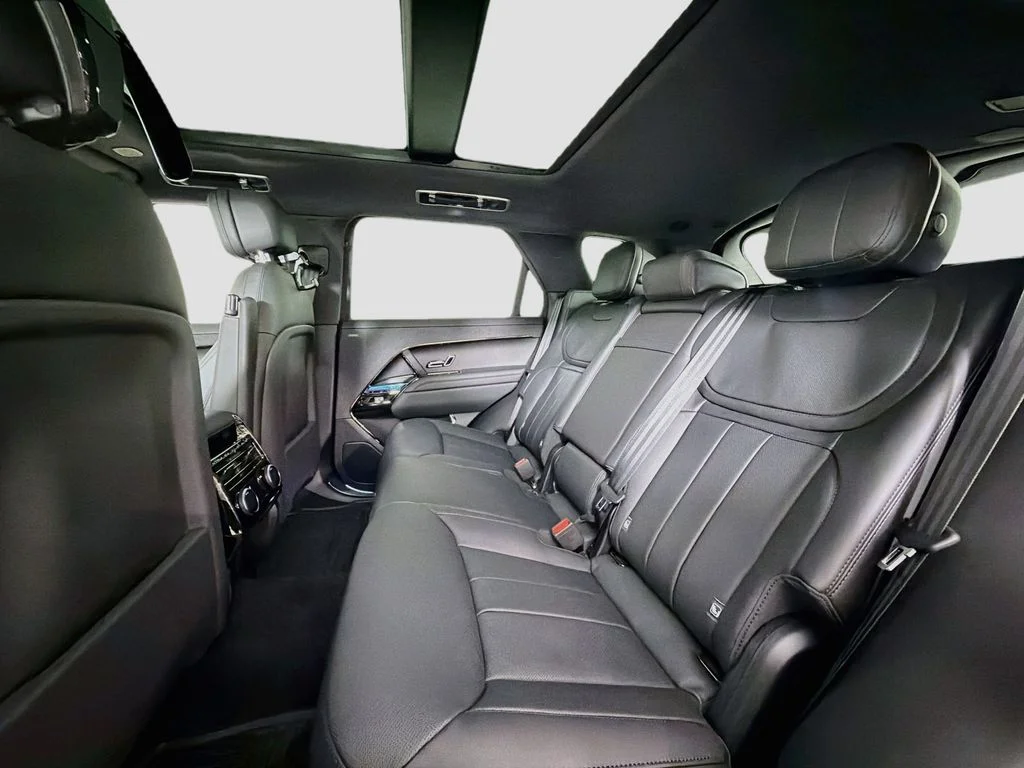 New 2027 Carpathian Grey Prem Met Land Rover Dynamic SE image 26