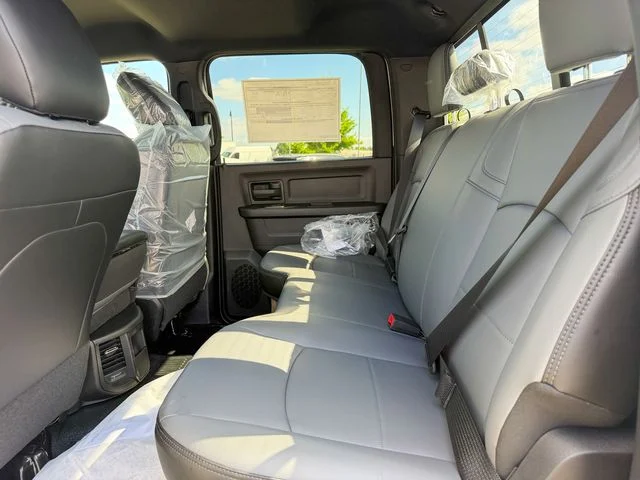 New 2026 Bright White Clear-Coat Exterior Paint RAM Tradesman image 25