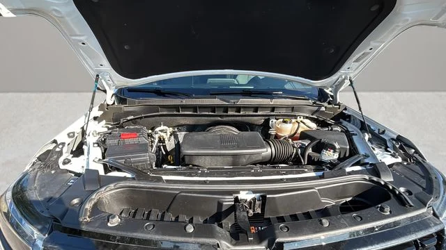Used 2024 White Chevrolet RST image 33