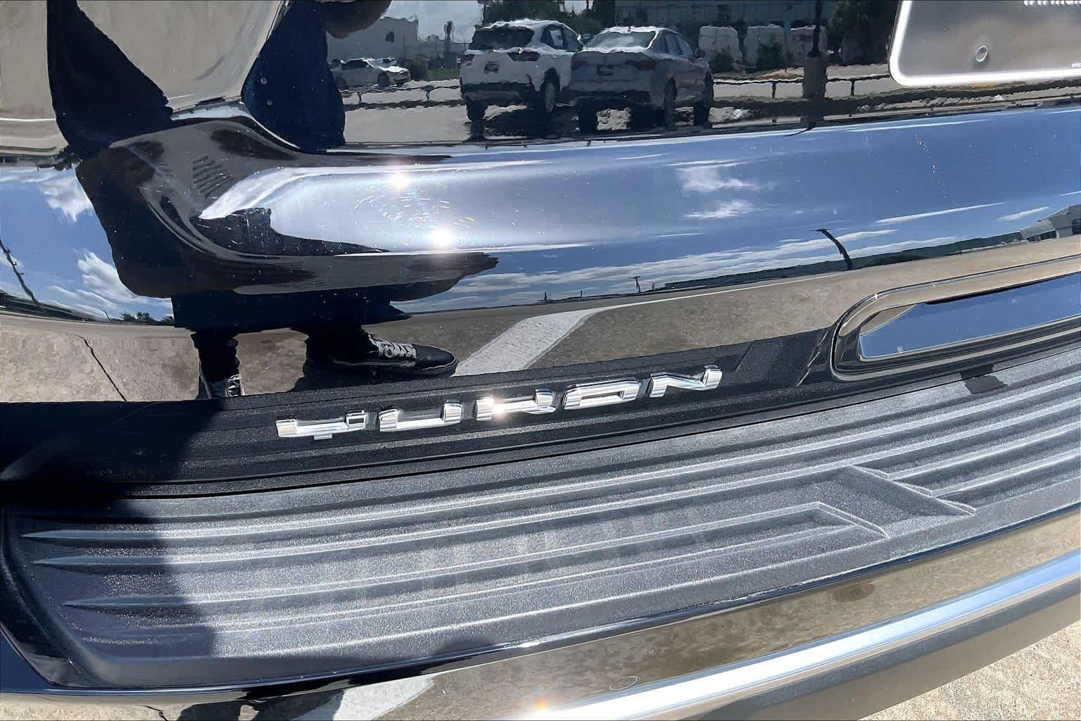 Used 2022 Onyx Black GMC Denali image 10