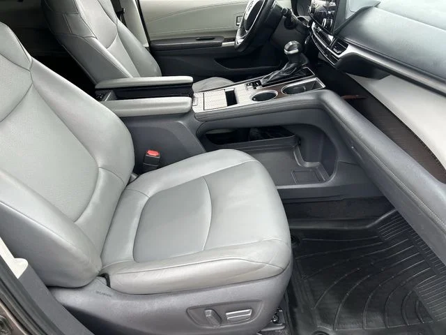 Used 2021 Predawn Gray Mica Toyota XLE image 13