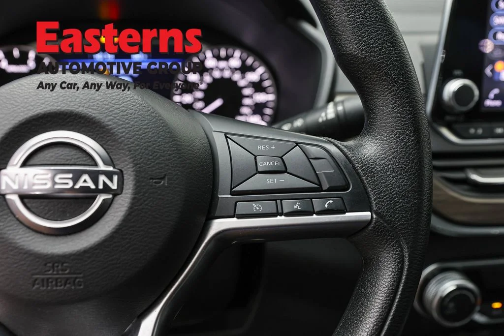 Used 2023 Gray Nissan 2.5 SV image 16